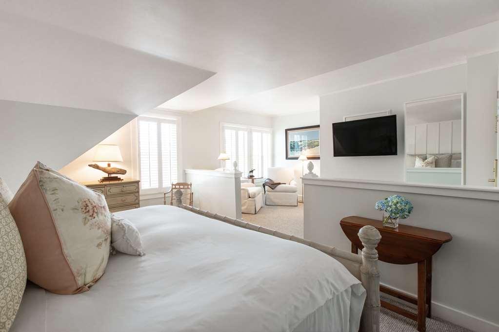 The Wauwinet Nantucket Hotel Room photo